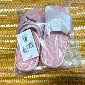 Puma sliders. Size 7. New.